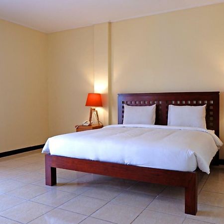Hotel Intansari Денпасар Екстериор снимка