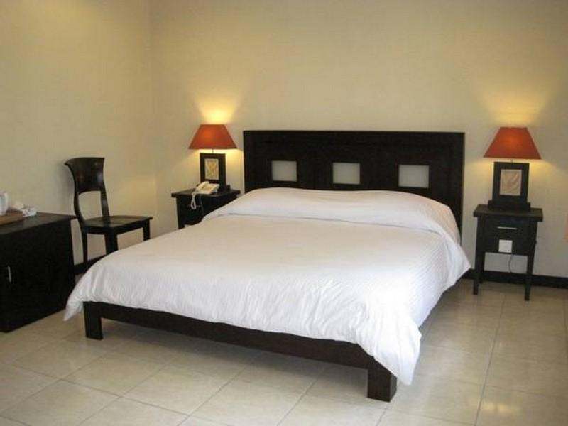 Hotel Intansari Денпасар Екстериор снимка