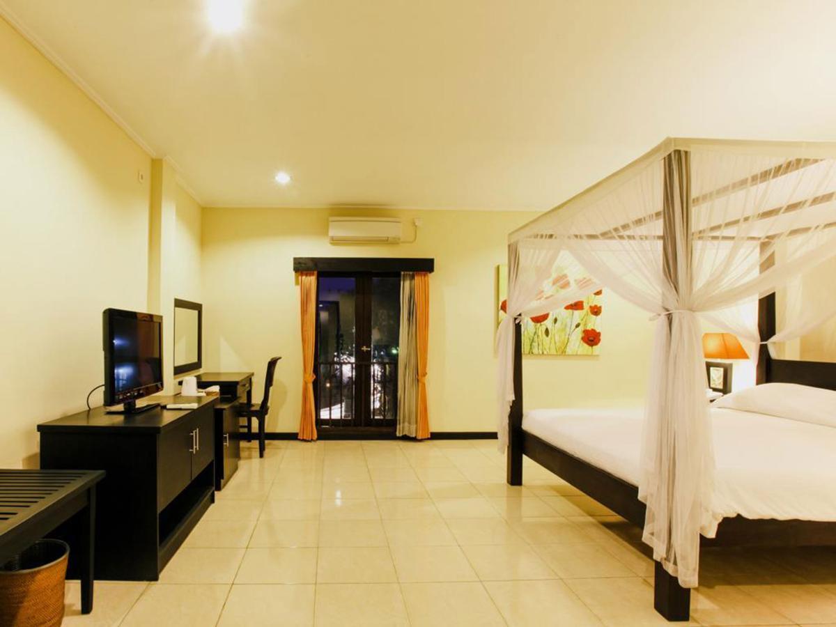 Hotel Intansari Денпасар Екстериор снимка