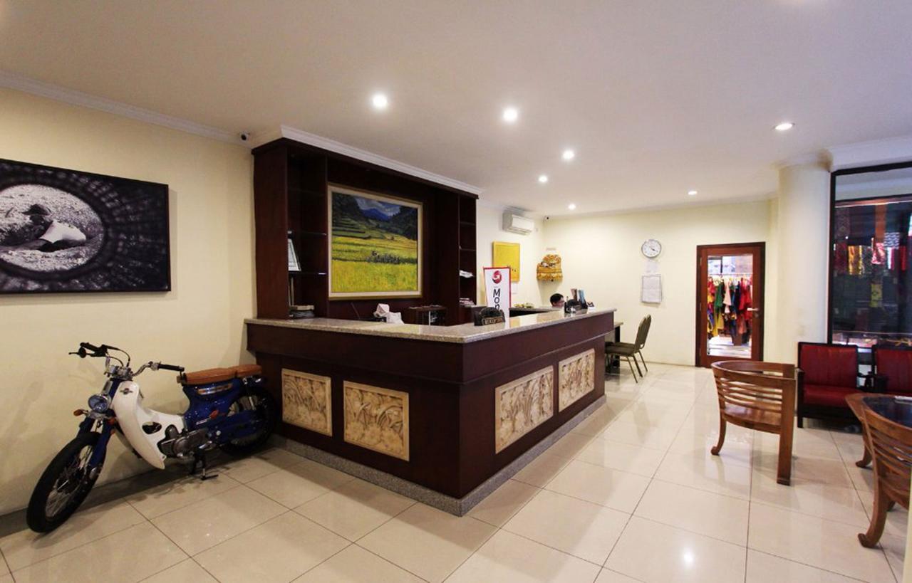 Hotel Intansari Денпасар Екстериор снимка