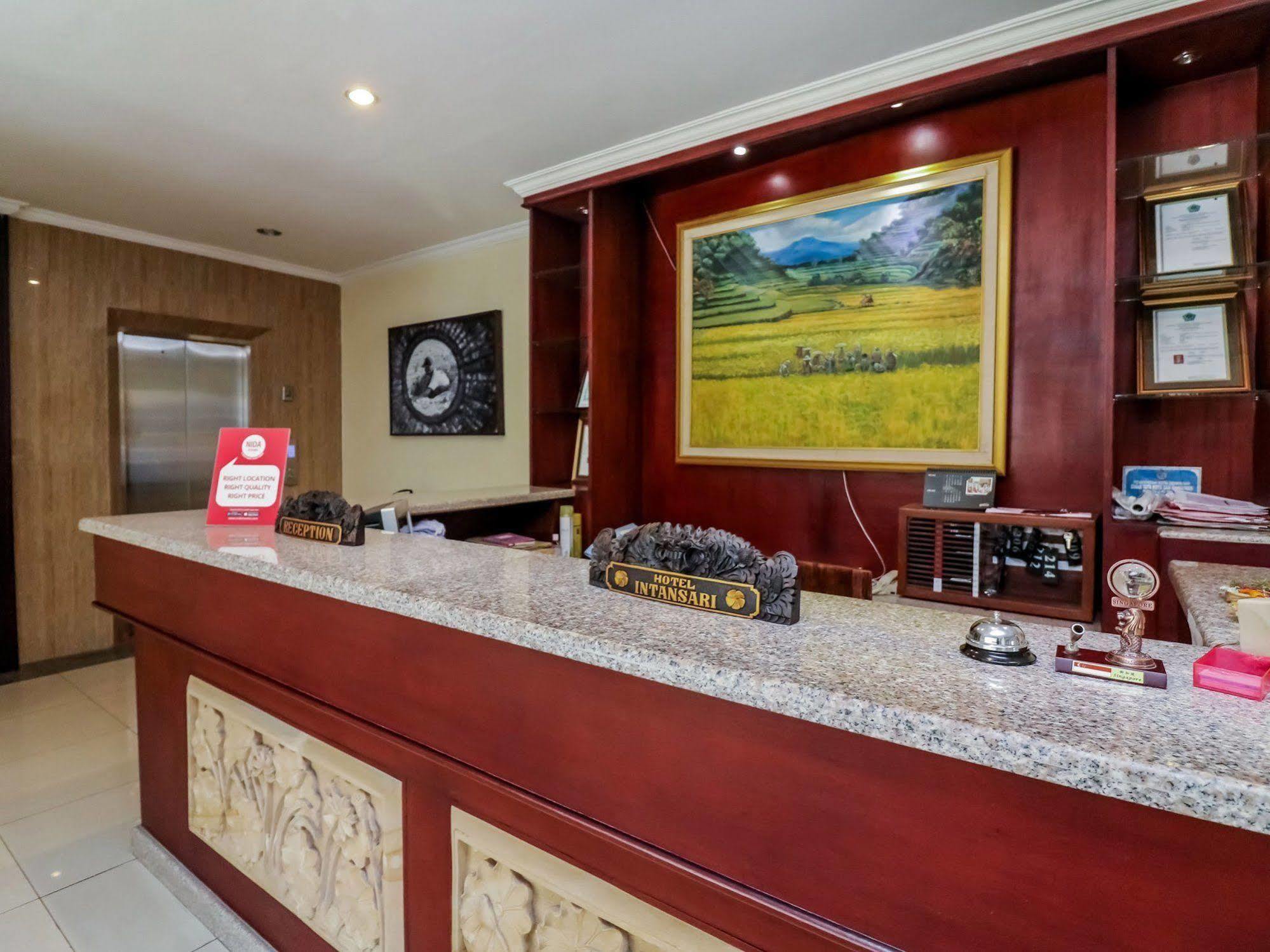 Hotel Intansari Денпасар Екстериор снимка