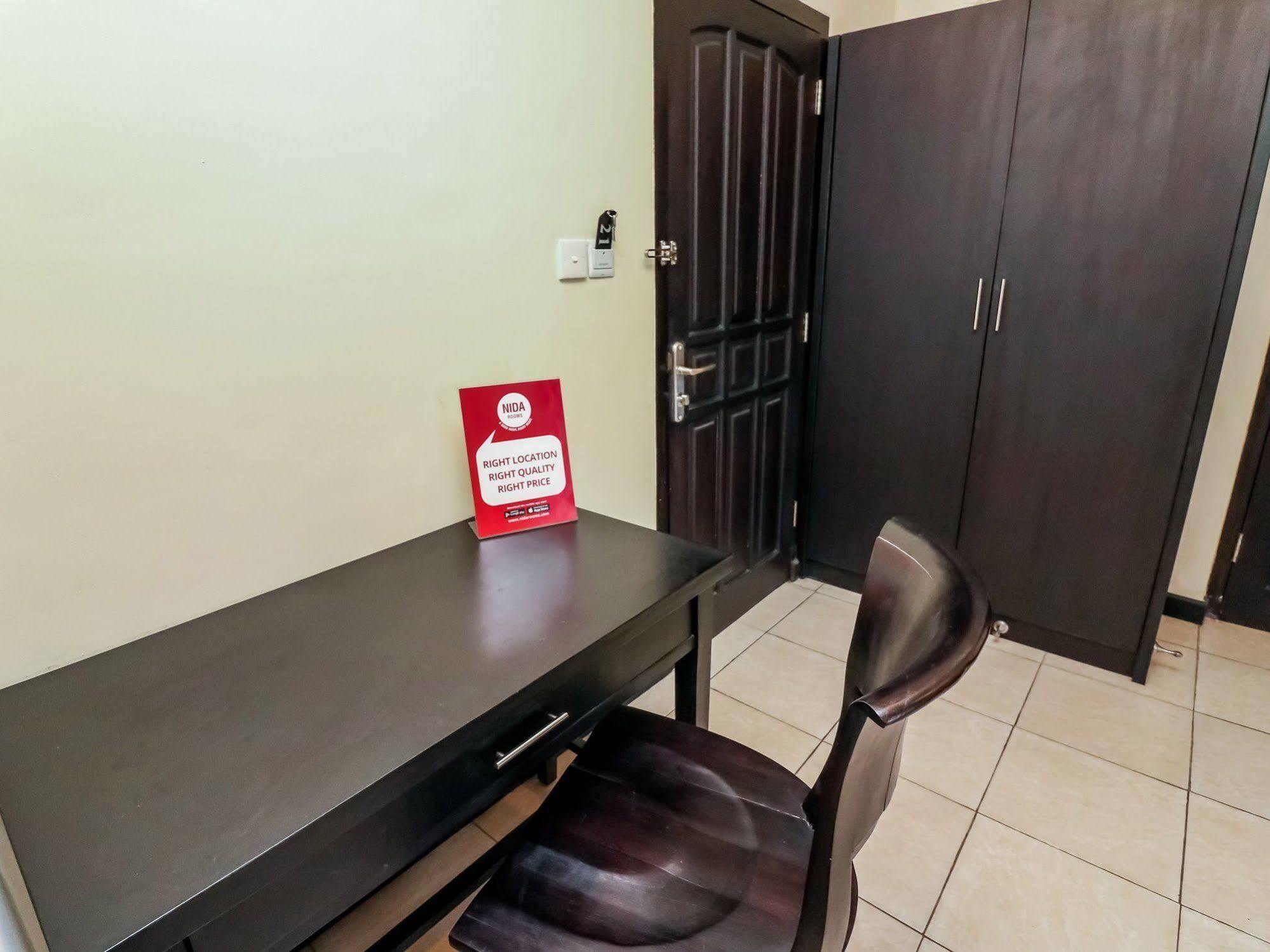 Hotel Intansari Денпасар Екстериор снимка