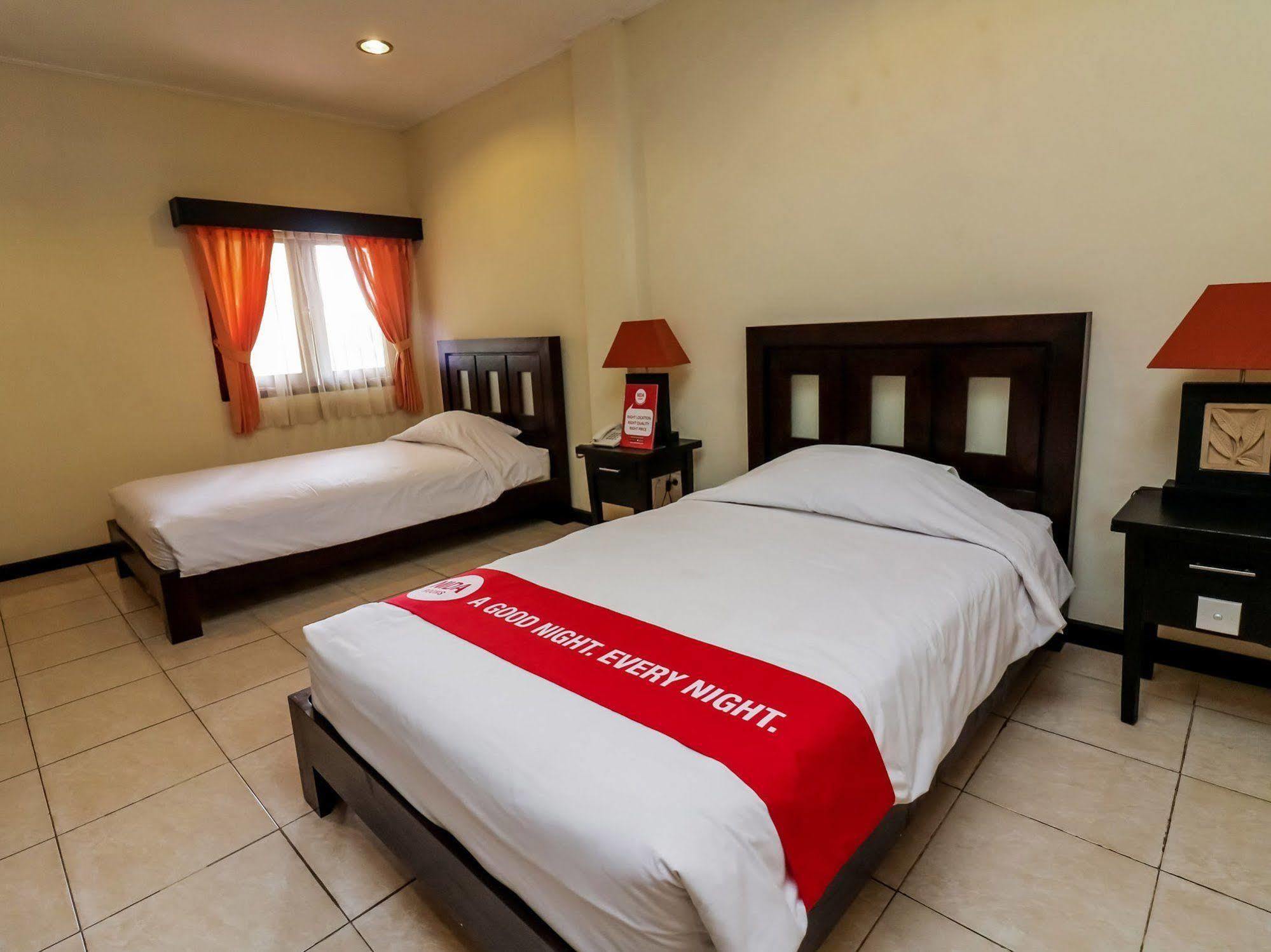 Hotel Intansari Денпасар Екстериор снимка
