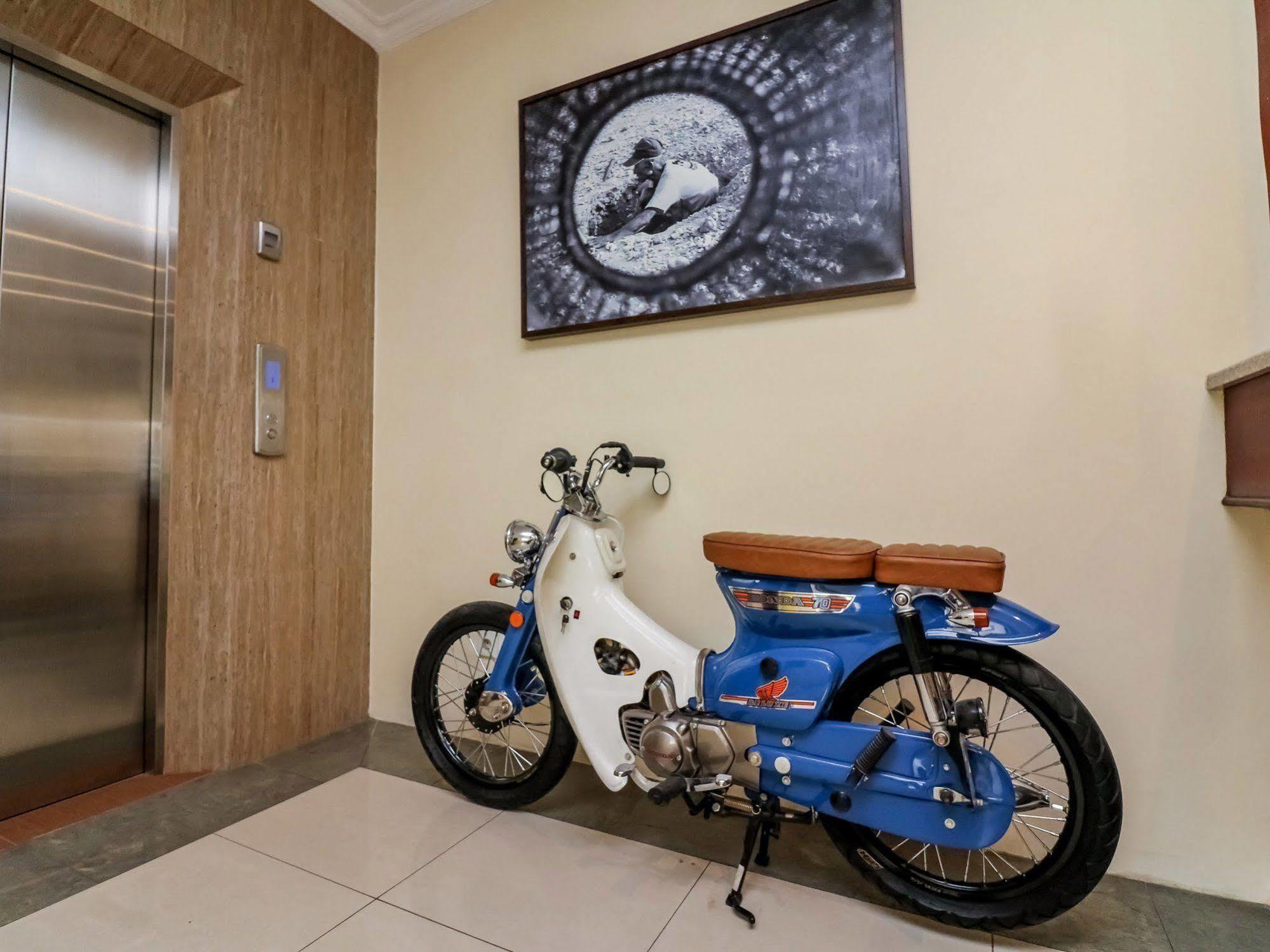 Hotel Intansari Денпасар Екстериор снимка